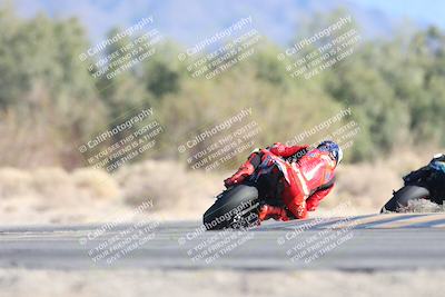 media/Dec-07-2025-CVMA (Sun) [[3e7d2de5dc]]/Race 12- Formula 40 MW and LW/